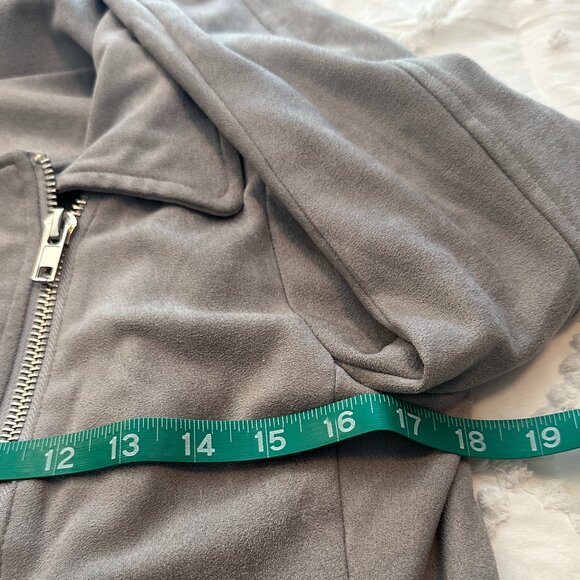 VICI Gray Faux Suede Moto Jacket Women's Size Medium Luxe & Timeless - Picture 9 of 10